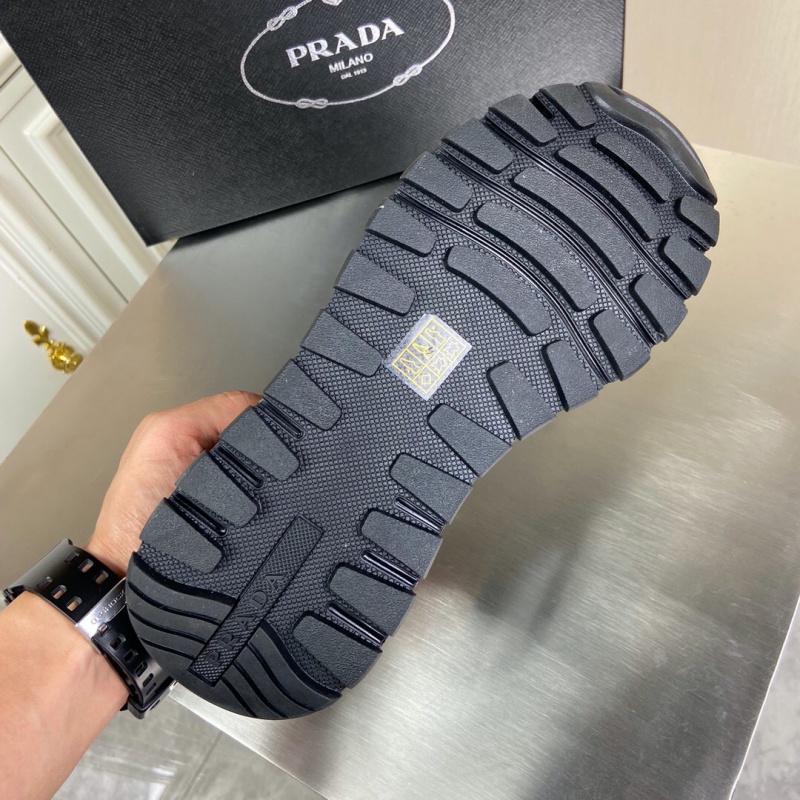 4D3480 Prada華達呢和亮面皮革運動鞋 普拉達2020休閑運動鞋 藍色