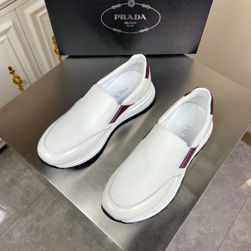 4D3480 Prada華達(dá)呢和亮面皮革運(yùn)動(dòng)鞋 普拉達(dá)新款男鞋 白色