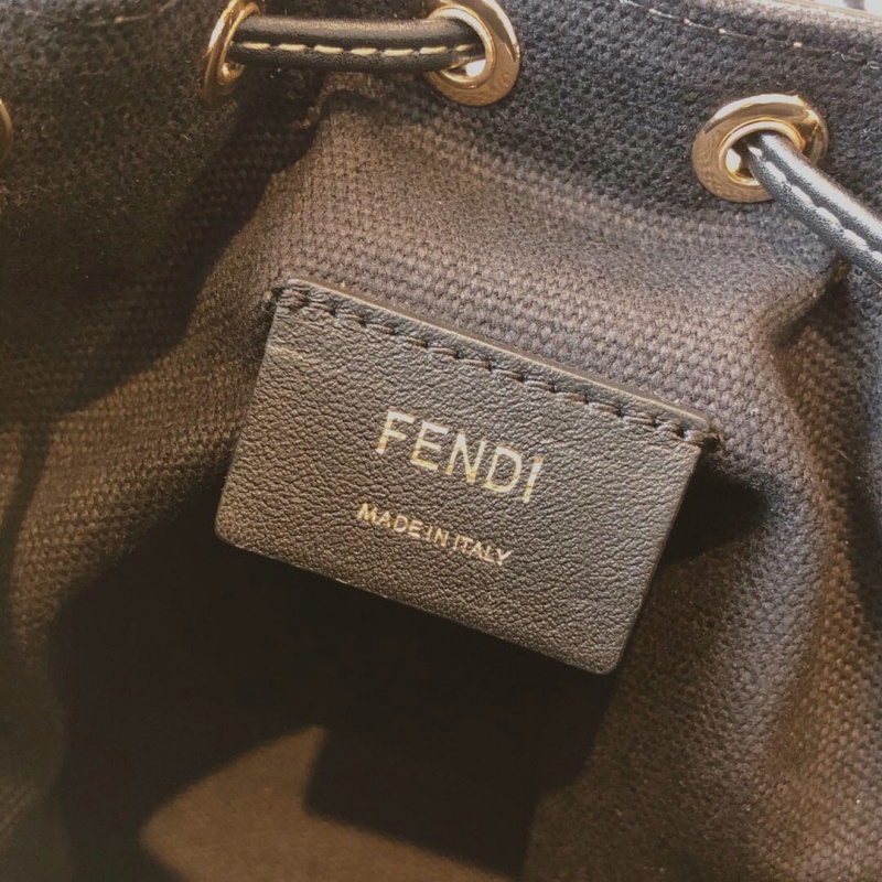 8BS010 Fendi Mon Tresor小號水桶手袋 芬迪迷你水桶包 黑色