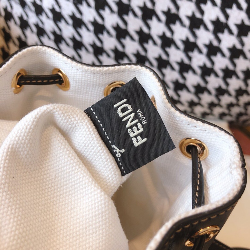 8BS010 Fendi Mon Tresor小號水桶手袋 芬迪迷你水桶包 白色