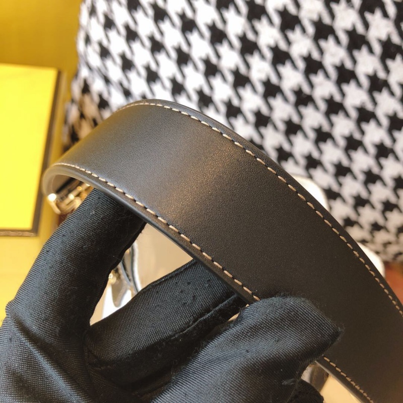 8BS010 Fendi Mon Tresor小號水桶手袋 芬迪迷你水桶包 白色