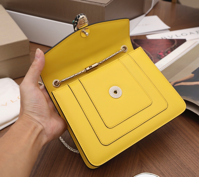 BVLGARI寶格麗 Serpenti Forever系列女包 翻蓋蛇頭包 黃色