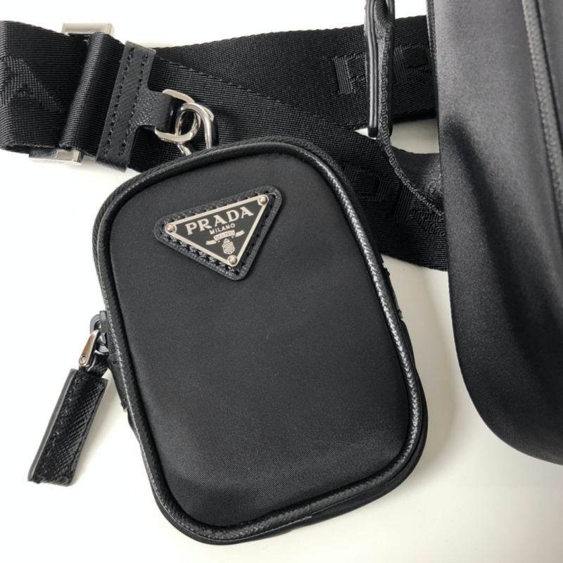 2VH113 Prada普拉達尼龍單肩斜挎包 三合一郵差包 黑色