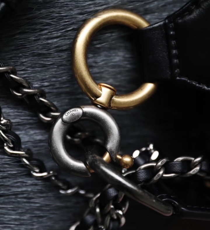 香奈兒Gabrielle Bag流浪包 Gabrielle流浪包寬handle大號(hào) 黑色