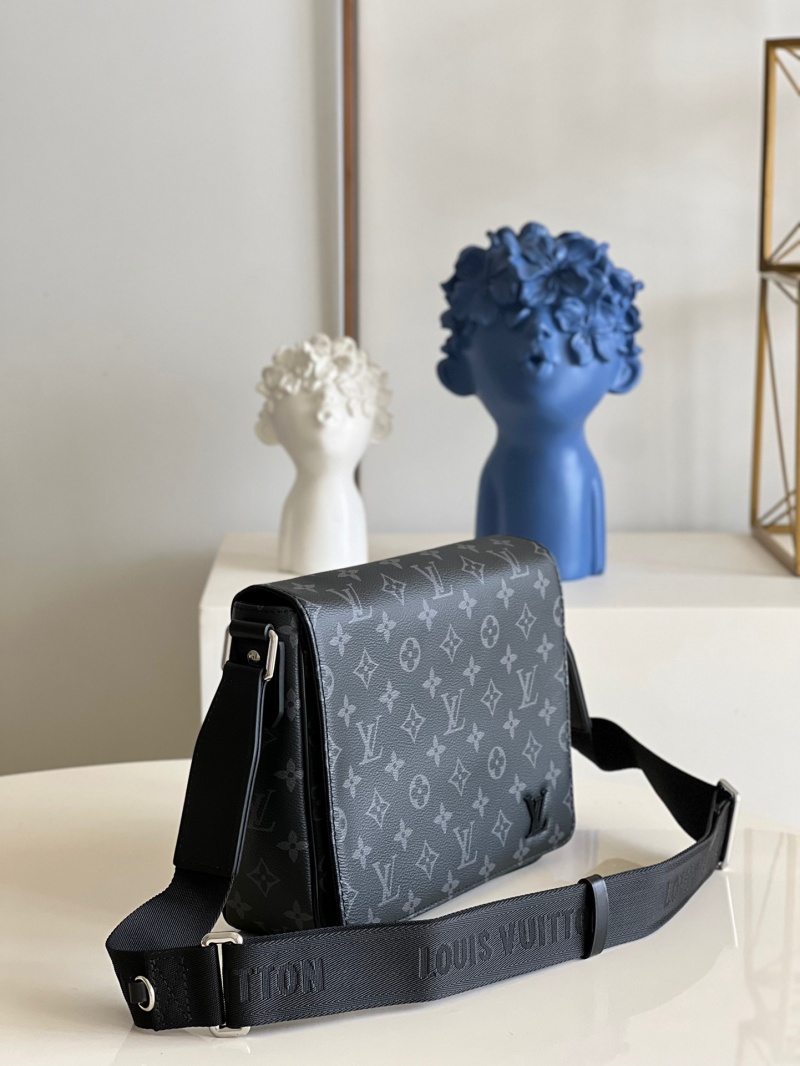 M46255 LV DISTRICT 小號郵差包 Monogram Eclipse 帆布男士單肩斜挎包