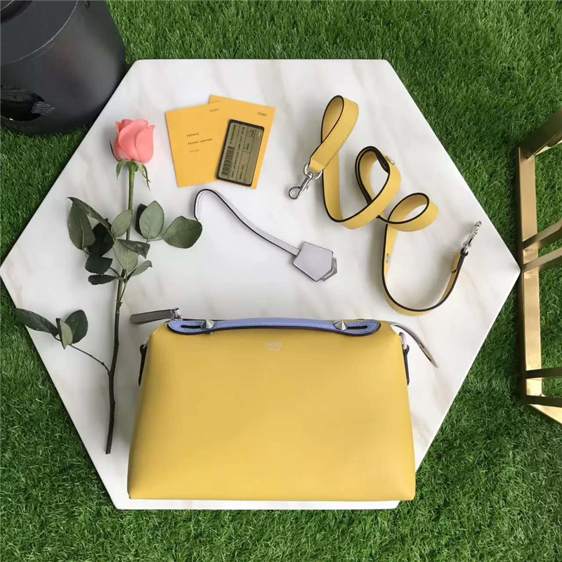 149S FENDI 芬迪 2017新款 柔軟小牛皮 拼色波士頓手提包挎包 檸檬黃拼白