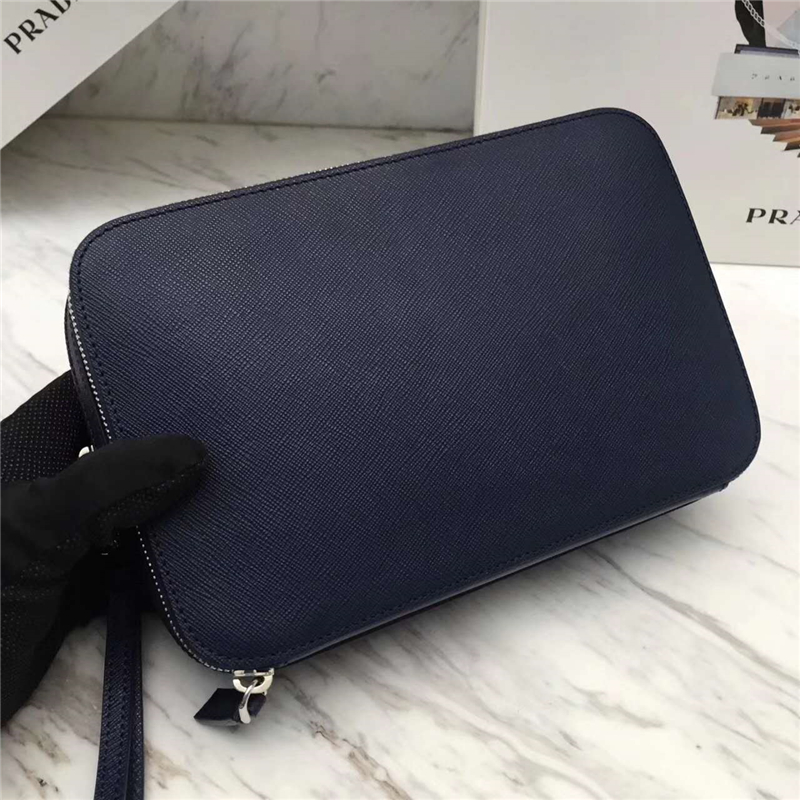 2VF052 Prada普拉達(dá) 男士經(jīng)典升級(jí)版 拼角嘜 男士雙拉鏈?zhǔn)肿グ?藍(lán)色絲印
