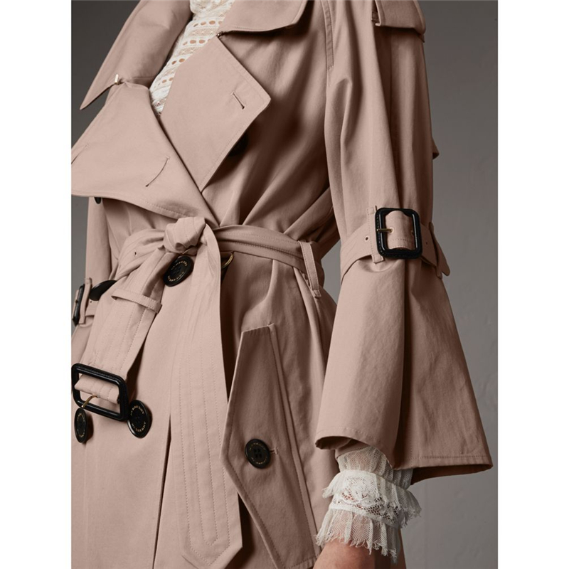 40517831 巴寶莉 喇叭袖 輕薄 嘎巴甸 Trench 女士長(zhǎng)款風(fēng)衣 古典灰褐粉紅