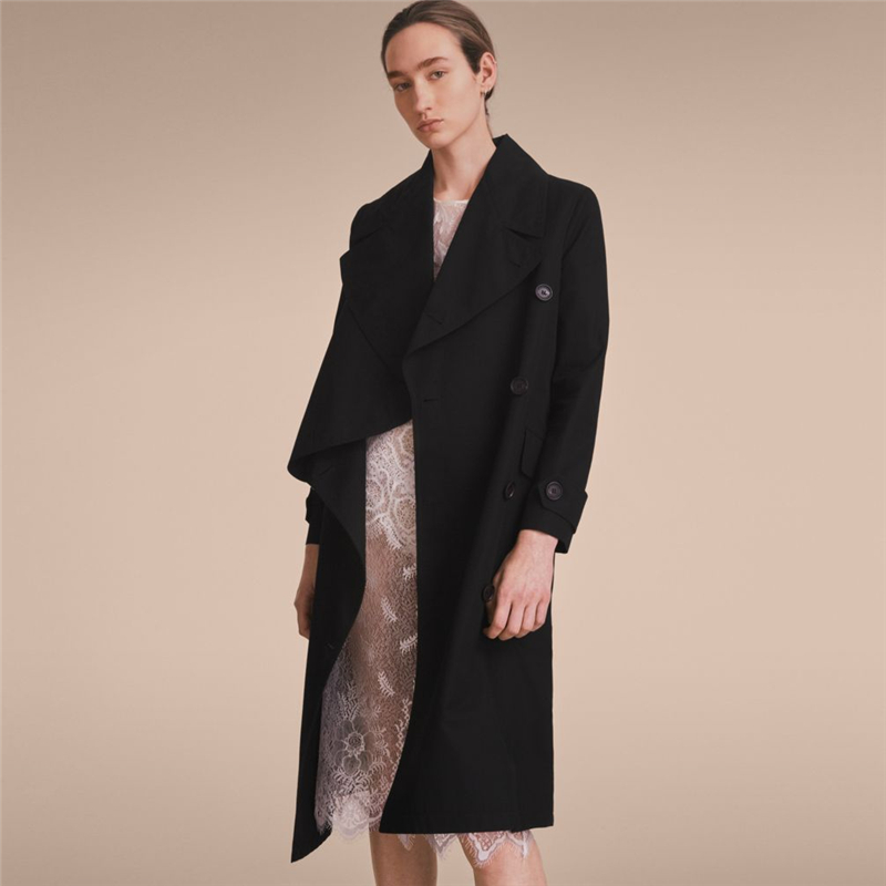 45465051 Burberry巴寶莉 弧形前襟 棉質嘎巴甸 女士長款 風衣 黑色