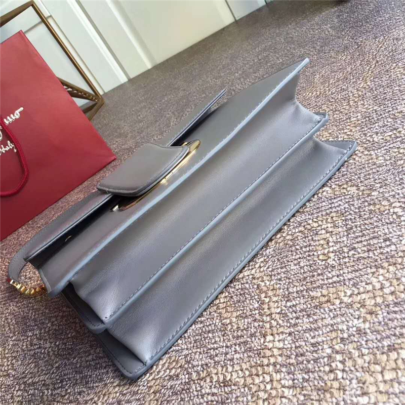 21G671 Ferragamo 菲拉格慕 半環搭扣 小牛皮 大號翻蓋 鏈條包 灰藍