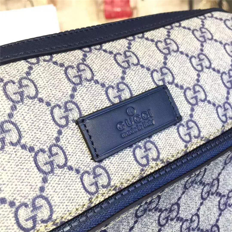 429018 GUCCI 經典GG印花 防水材質 單肩斜挎男包 灰白色藍帶