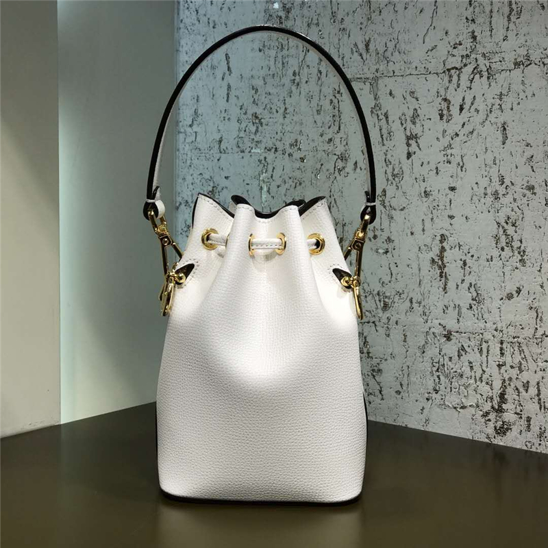 010 Fendi芬迪 MON TRéSOR 手掌紋 純色 抽繩水桶包 白色