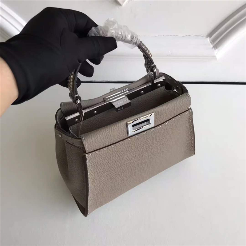 3106S FENDI芬迪 MINI SELLERIA飾牌 荔枝皮手提包 灰褐色