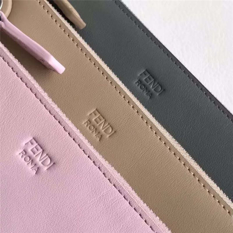 001 FENDI芬迪 F IS FEND 三套索環 小牛皮 手拿包 粉褐灰