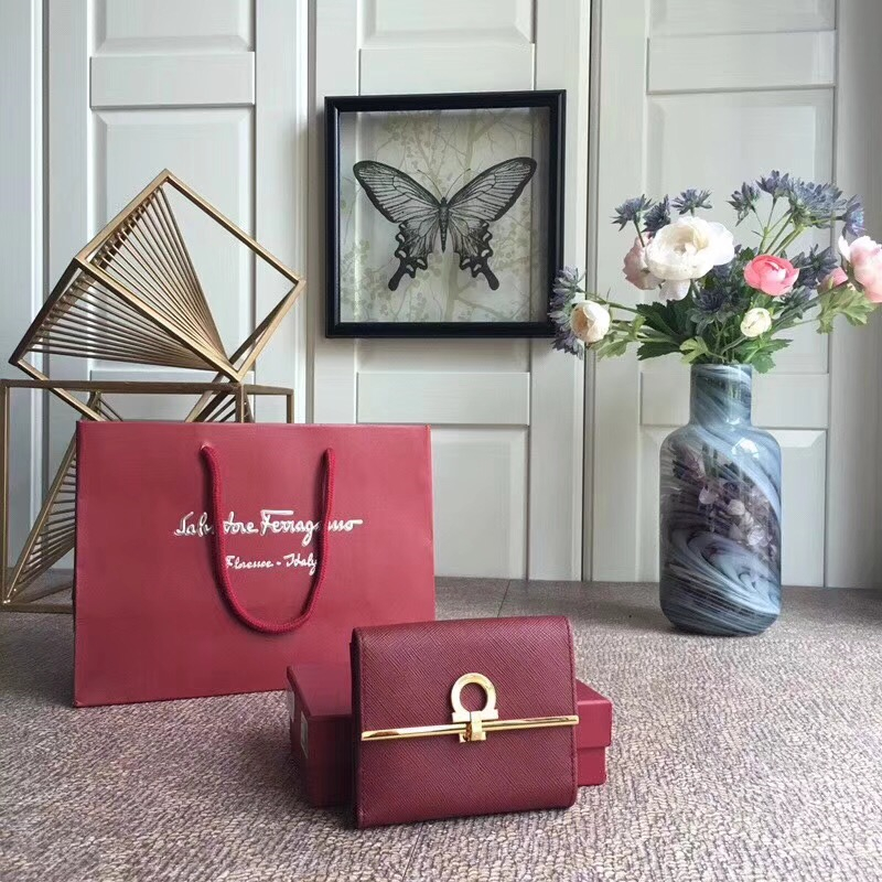 224639 Ferragamo菲拉格慕 Gancio馬蹄扣 翻蓋法式錢包