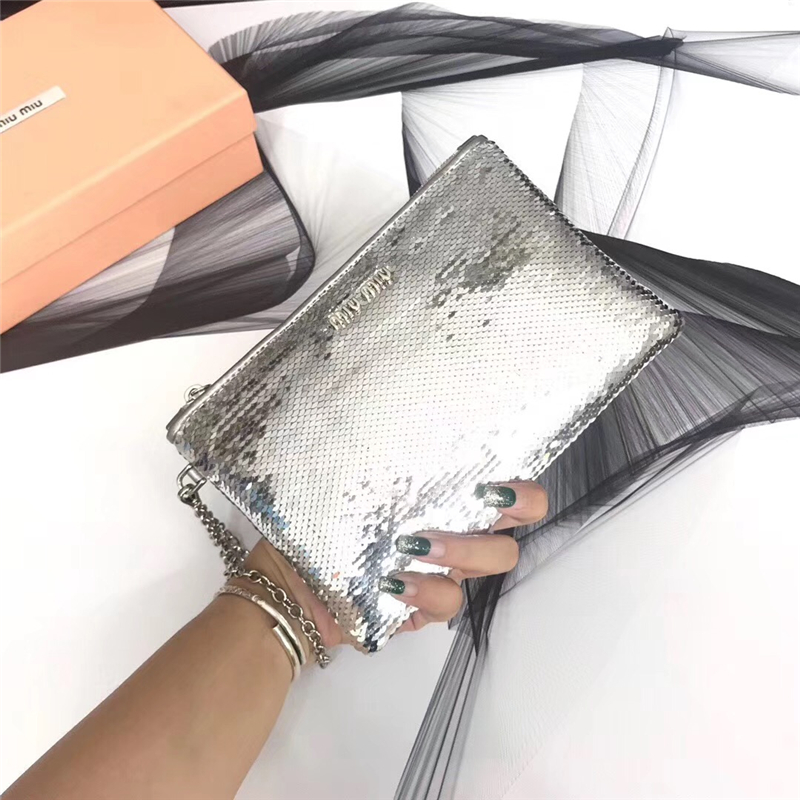 5NH81C MIUMIU專柜新款 手工珠刺繡 亮片單肩手拿包 銀色