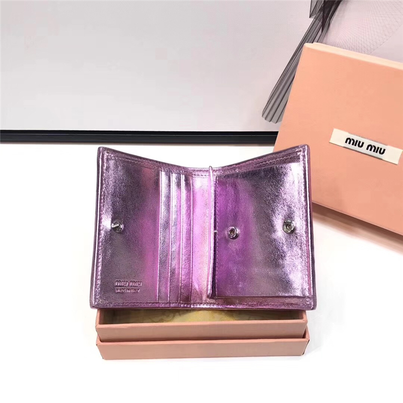 5MV204 MIUMIU 專柜新款 手工珠刺繡 亮片口袋小錢夾 紫色