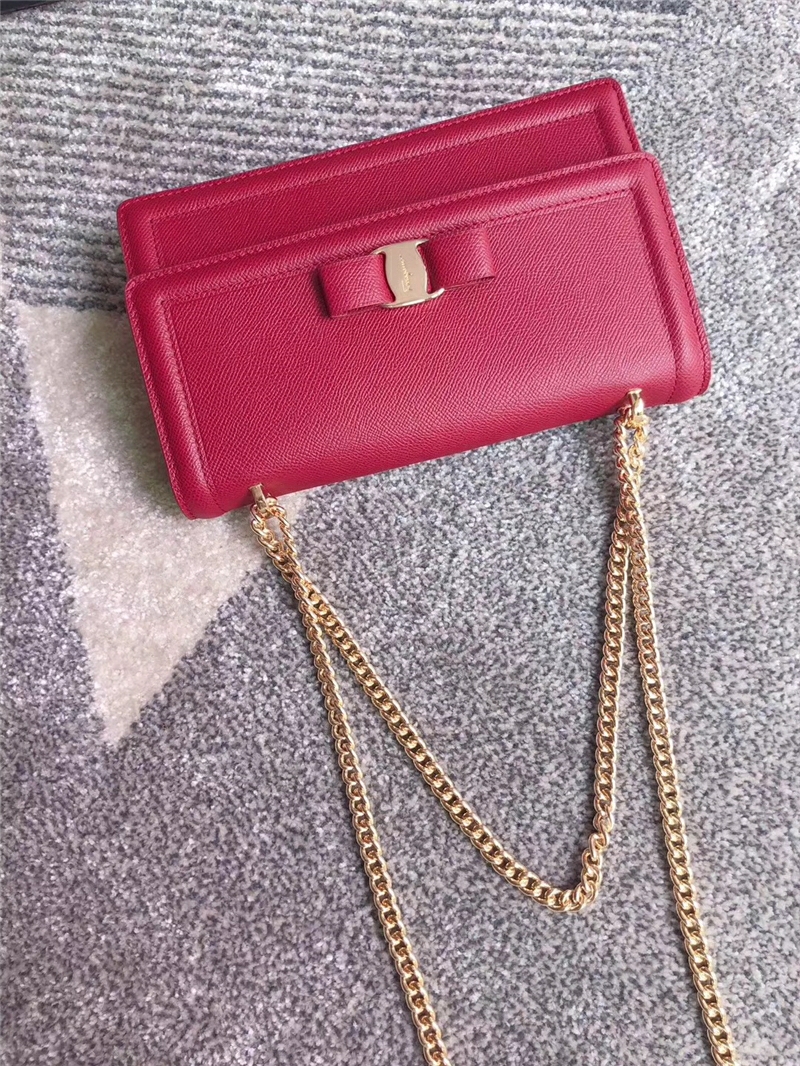 21G462 Ferragamo菲格拉慕 手掌紋牛皮 Vara蝴蝶結 大號 鏈條翻蓋包 酒紅