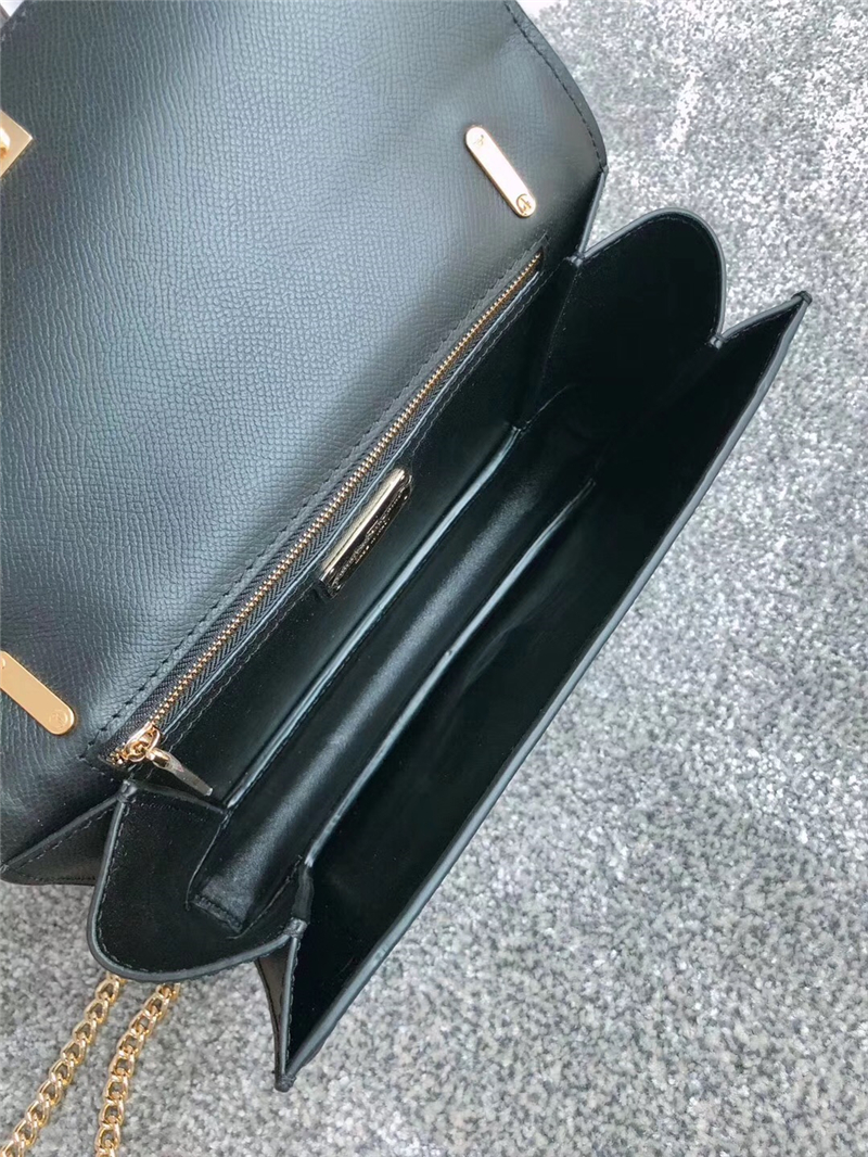 21G462 Ferragamo菲格拉慕 手掌紋牛皮 Vara蝴蝶結 大號 鏈條翻蓋包 墨綠