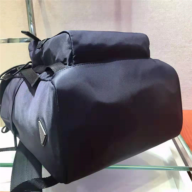 2VZ135 Prada雙肩包 ECONYL再生尼龍 Prada男士雙肩背包 藍標