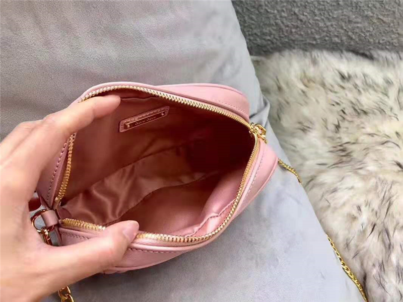 5BL005 MiuMiu繆繆 軟羊皮 經典褶皺 拉鏈 腰包單肩包 粉色