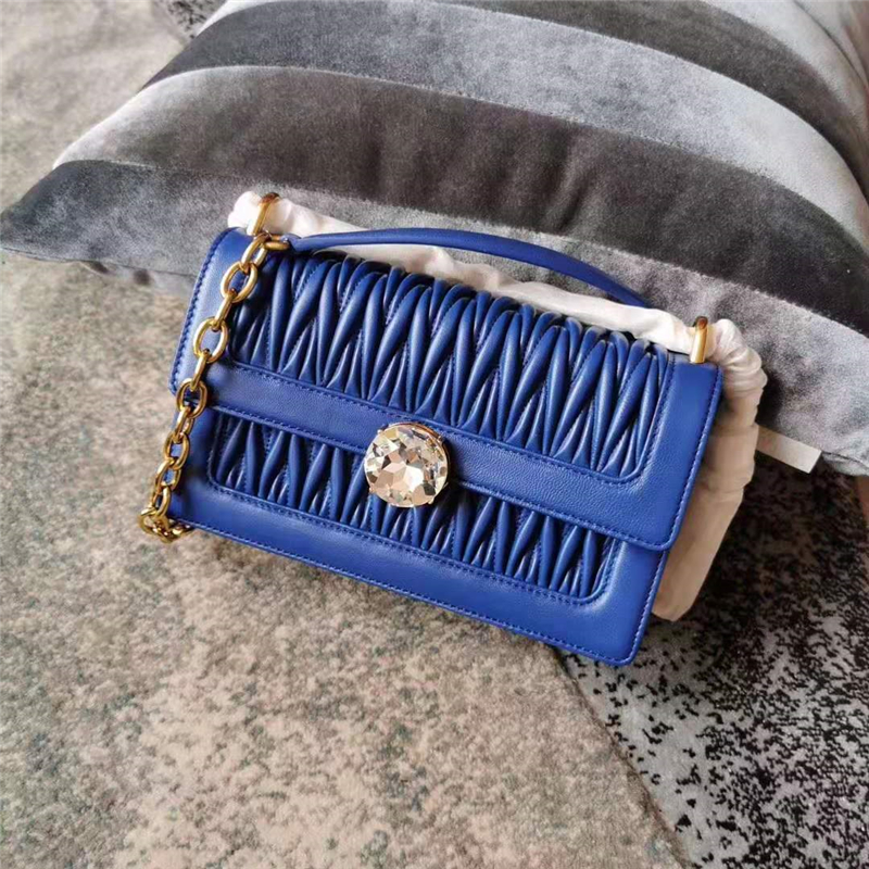 5BD130 MiuMiu專柜新款 提花壓紋 羊羔皮 繆繆鏈條包 藍色