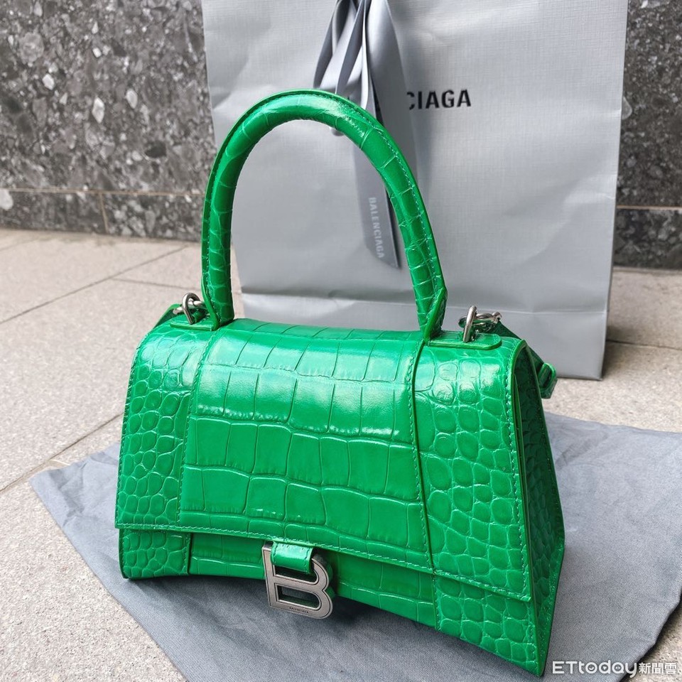 ▲▼BALENCIAGA 。 (圖/記者鮑璿安攝) ▲▼BALENCIAGA 。 (圖/記者鮑璿安攝)