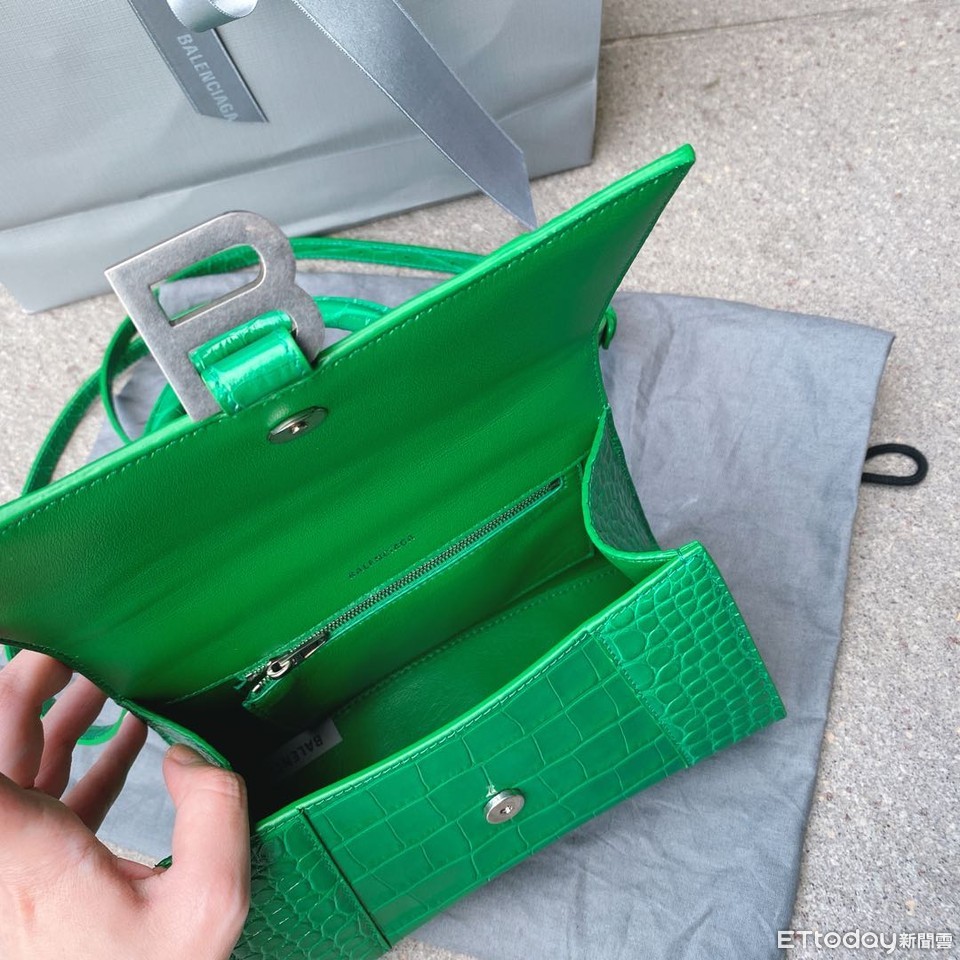 ▲▼BALENCIAGA 。 (圖/記者鮑璿安攝) ▲▼BALENCIAGA 。 (圖/記者鮑璿安攝)